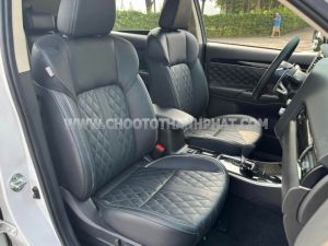 Xe Mitsubishi Outlander Premium 2.0 CVT 2022