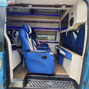 Xe Ford Transit Limousine 2017