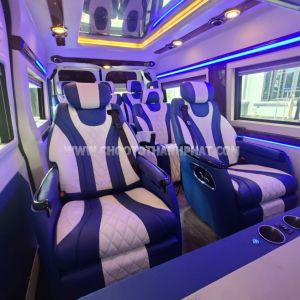 Xe Ford Transit Limousine 2017