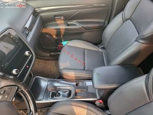 Xe Mitsubishi Outlander 2.0 CVT 2021