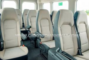 Xe Ford Transit Premium 2024