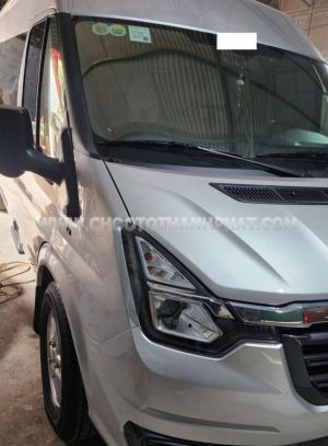 Xe Ford Transit Tiêu chuẩn 2023