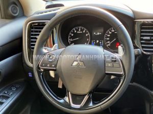 Xe Mitsubishi Outlander 2.0 CVT 2020