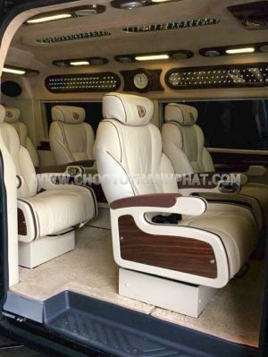 Xe Ford Transit Limousine 2016