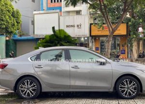 Xe Kia K3 Premium 2.0 AT 2024