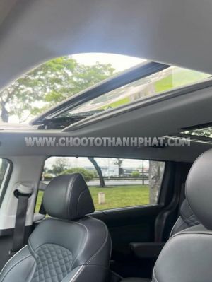 Xe Hyundai Custin Cao Cấp 2.0T 2024