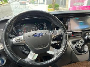 Xe Ford Transit Trend 2024