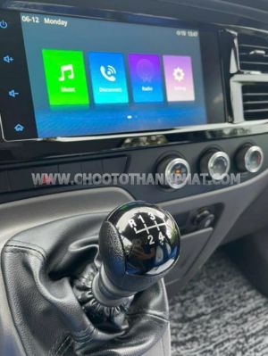 Xe Ford Transit Tiêu chuẩn 2023