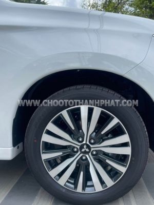 Xe Mitsubishi Outlander 2.0 CVT 2024