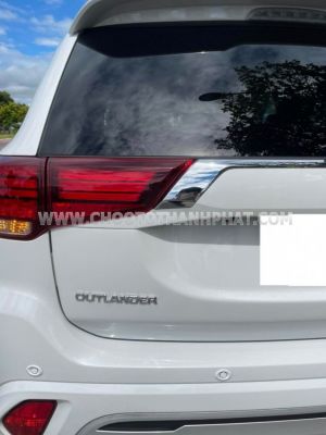 Xe Mitsubishi Outlander 2.0 CVT 2024