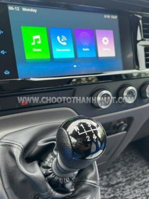 Xe Ford Transit Tiêu chuẩn 2023