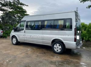 Xe Ford Transit Tiêu chuẩn 2023