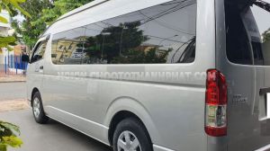 Xe Toyota Hiace 3.0 2019