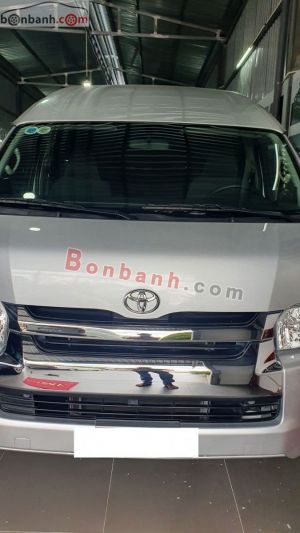 Xe Toyota Hiace 3.0 2019