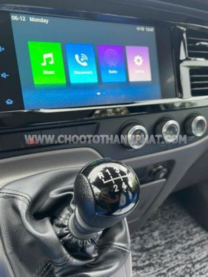 Xe Ford Transit Tiêu chuẩn 2023