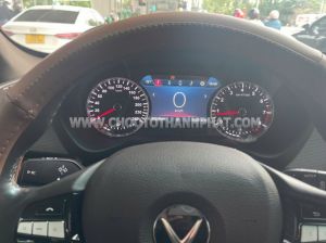 Xe VinFast Lux SA 2.0 Base 2.0 AT 2021
