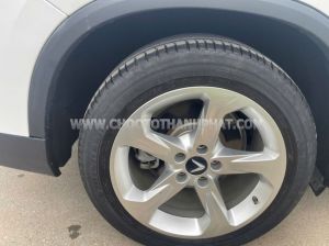 Xe VinFast Lux SA 2.0 Base 2.0 AT 2021