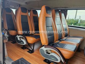 Xe Ford Transit Standard MID 2015