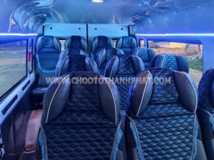 Xe Ford Transit Tiêu chuẩn 2023