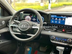 Xe Hyundai Elantra 2.0 AT Cao cấp 2025