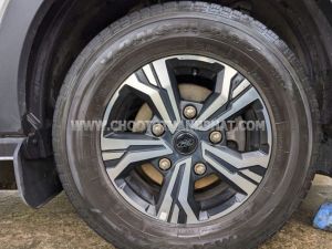 Xe Ford Transit Trend 2024