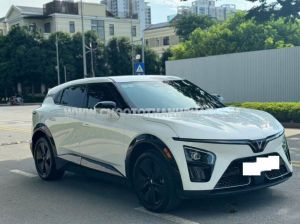 Xe VinFast VF7 ECO 2025