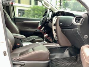 Xe Toyota Fortuner 2.7V 4x2 AT 2020