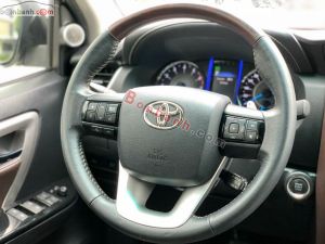 Xe Toyota Fortuner 2.7V 4x2 AT 2020