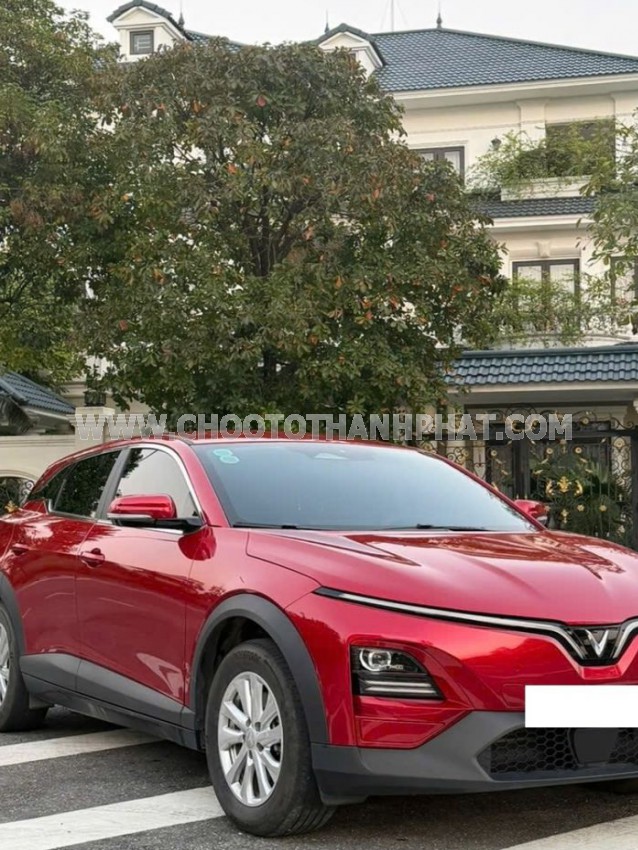 VinFast VF6 Eco 2025