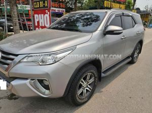 Xe Toyota Fortuner 2.4G 4x2 MT 2017