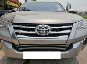 Xe Toyota Fortuner 2.4G 4x2 MT 2017