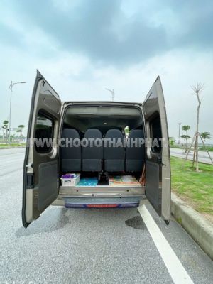 Xe Ford Transit Tiêu chuẩn 2022
