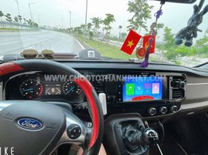 Xe Ford Transit Tiêu chuẩn 2022