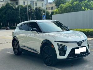 Xe VinFast VF7 Eco 2025