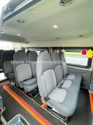 Xe Ford Transit Tiêu chuẩn 2022