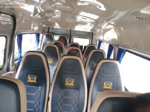 Xe Ford Transit SVP 2019