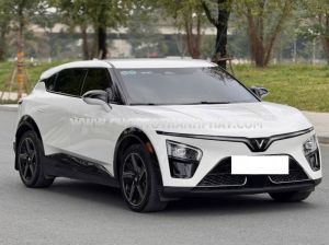 Xe VinFast VF7 Plus AWD 2026