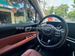 Xe Kia Carnival Signature 1.6 Turbo HEV 7S 2025