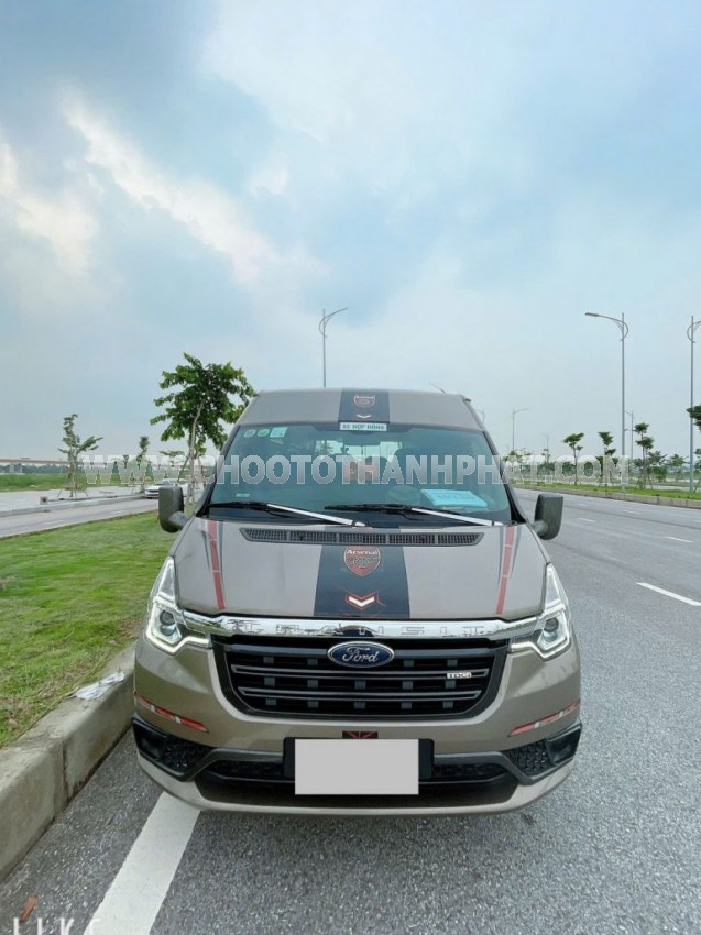 Ford Transit Tiêu chuẩn