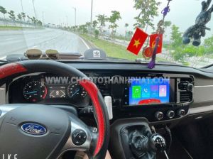 Xe Ford Transit Tiêu chuẩn 2022