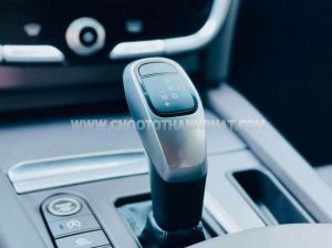 Xe VinFast Lux SA 2.0 Plus 2.0 AT 2019