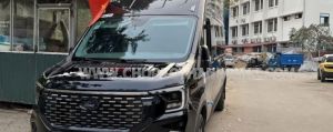 Xe Ford Transit Premium 2025