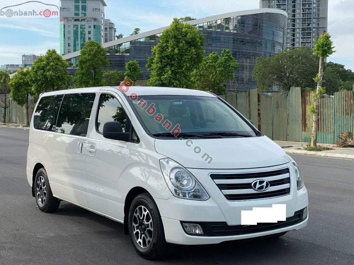 Hyundai Grand Starex 2.4 AT