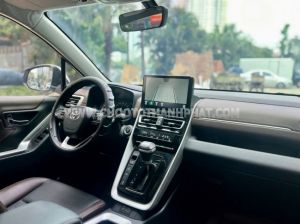 Xe Toyota Innova Cross 2.0 CVT 2024