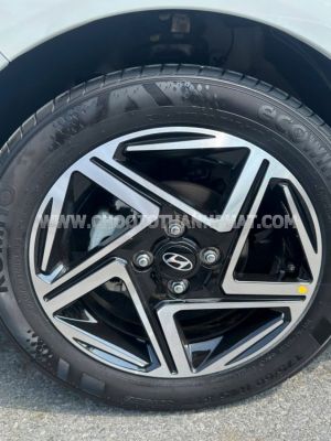 Xe Hyundai i10 1.2 AT 2026