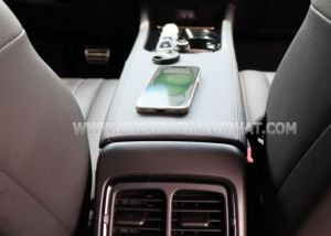 Xe VinFast VF8 Eco 2025