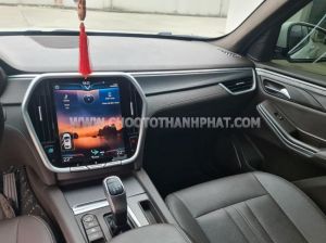 Xe VinFast Lux SA 2.0 Base 2.0 AT 2019