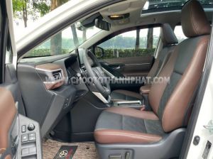 Xe Toyota Innova Cross HEV 2.0 CVT 2025