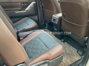 Xe Toyota Innova Cross HEV 2.0 CVT 2025