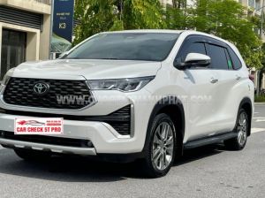 Xe Toyota Innova Cross HEV 2.0 CVT 2025